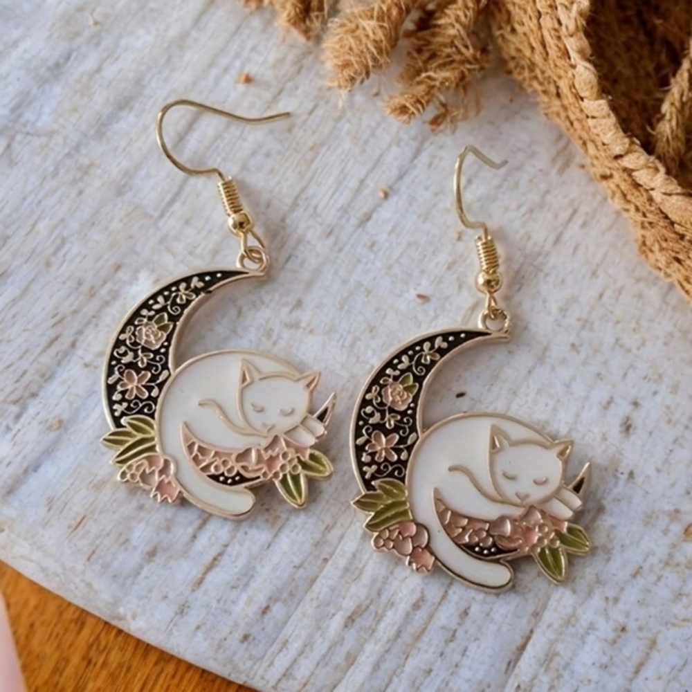 Sleeping White Cat Moon Earrings‎ Black Floral Boho Lunar Dangle Jewelry